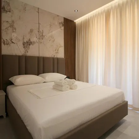 Veseli Luxury شقة